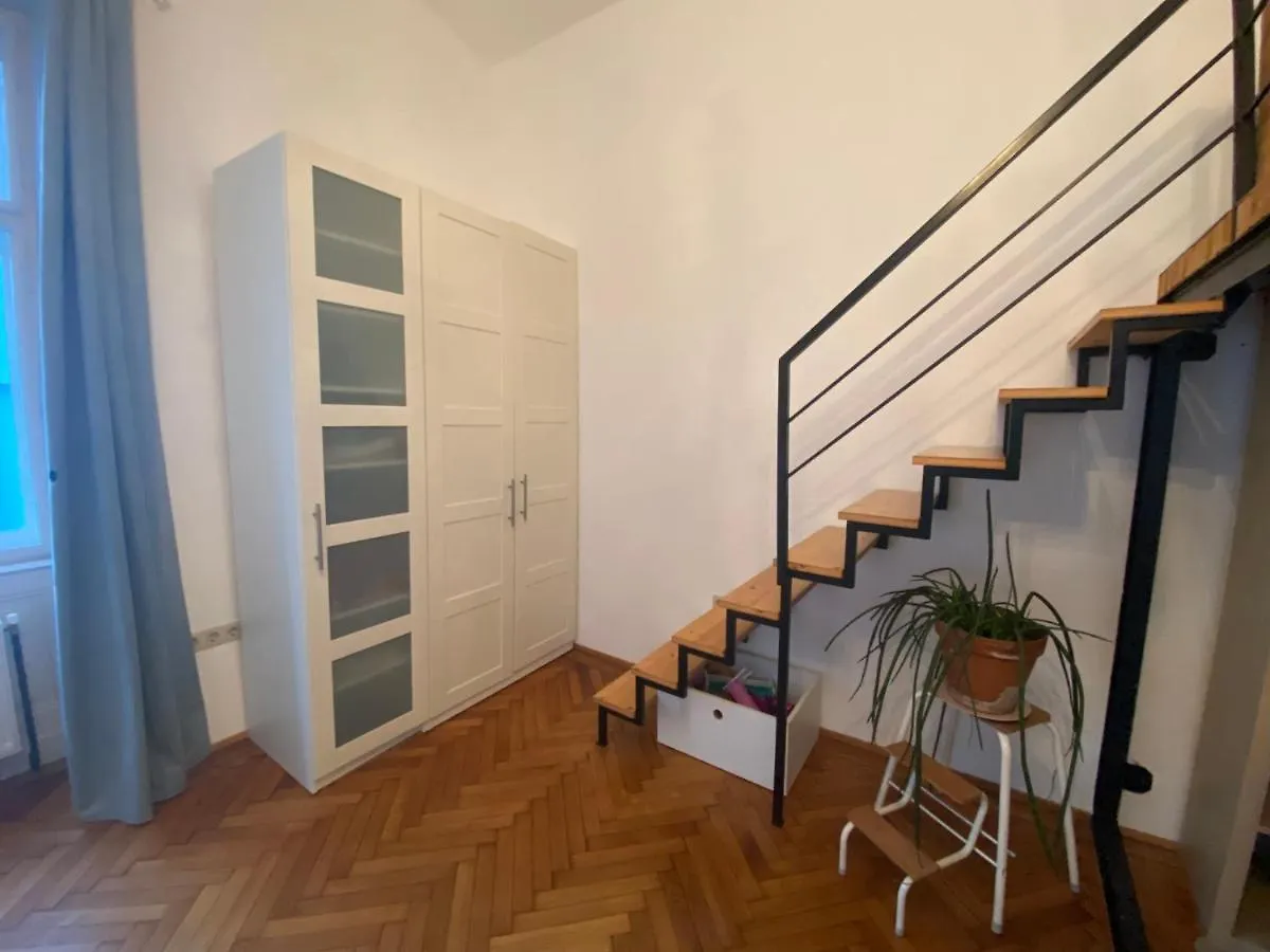 Charming Loft In Margareten District Of Vídeň 0*,  Rakousko